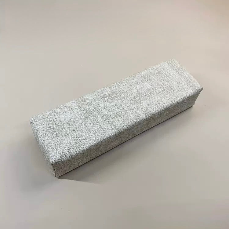 Linen Nail Art Hand Pillow – Comfortable Arm Rest Cushion for Manicure (30x9x6cm)