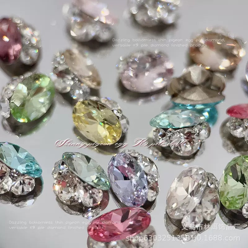 K9 Oval Crystal Nail Charm – Multi-Color Rhinestone Gem (10×13mm)