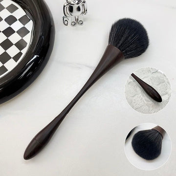 Wooden Handle Nail Dust Brush – Soft Bristle Nail Cleaning Tool