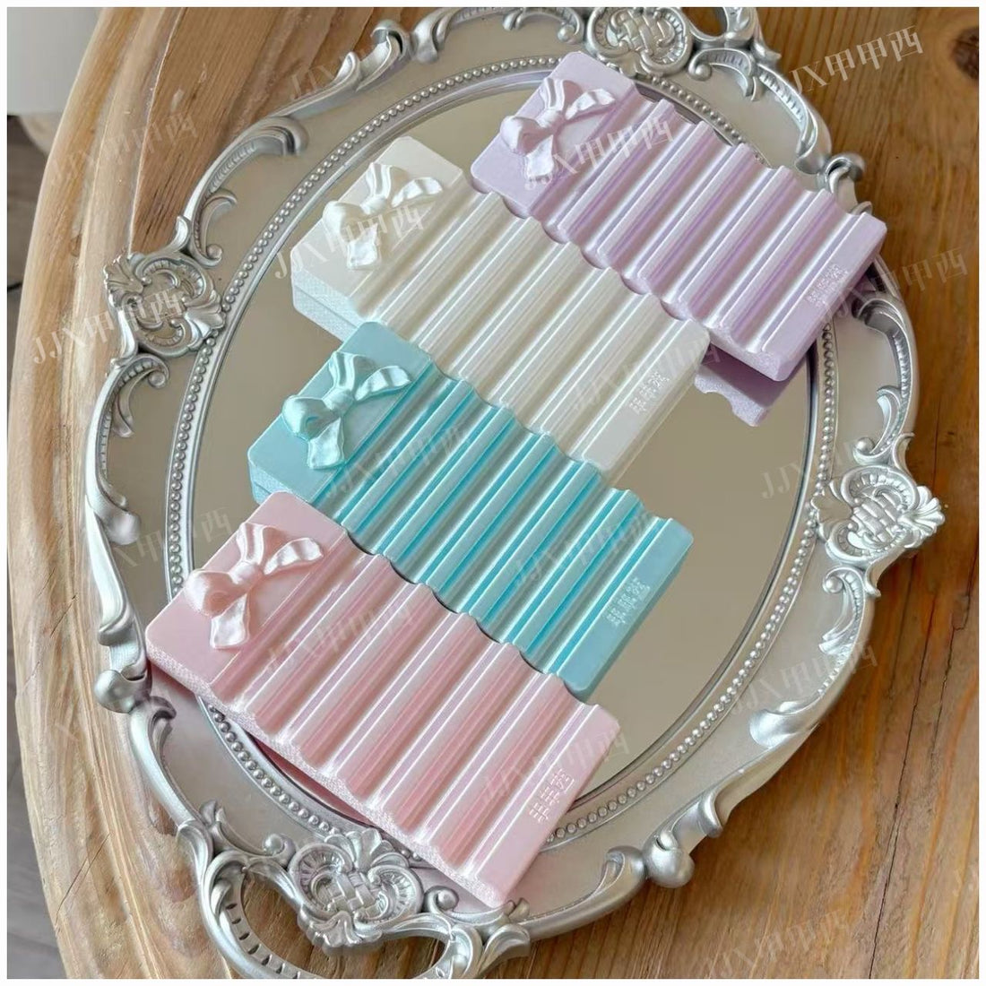 Coquette Bow Nail Brush Rest – Cute Multi-Function Tiered Brush Stand for Nail Desk