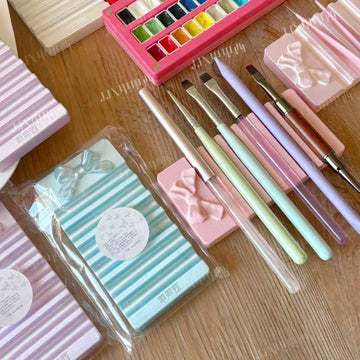 Coquette Bow Nail Brush Rest – Cute Multi-Function Tiered Brush Stand for Nail Desk
